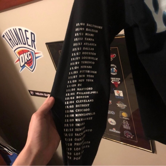 AUTHENTIC NEVER WORN TRAVIS SCOTT TOUR LONGSLEEVE - Picture 4 of 4